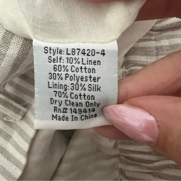 Johnny Was Jade Ciana Eyelet Embroidered Inset Paper Bag Shorts Tan/White - Picture 9 of 9